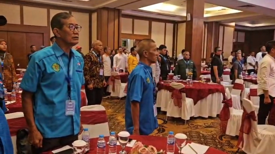 Caption: Ketua NPCI Provinsi Kalimantan Timur, Suharyanto saat mengikuti pembukaan Rakernas 2026 di Hotel Lorin Solo